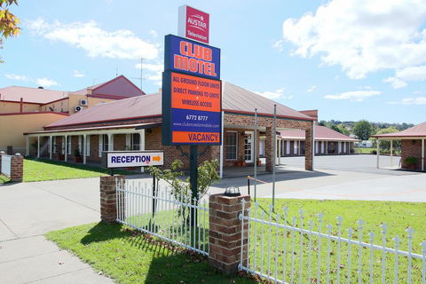 Club Motel Armidale - Tourism Gold Coast 1