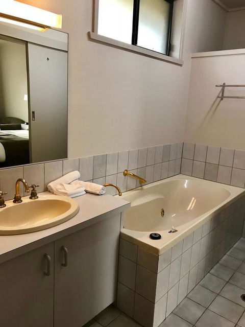 CluBarham River Motel - Tourism Gold Coast 3