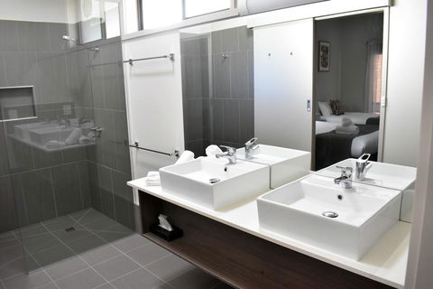 CluBarham River Motel - Tourism Gold Coast 1