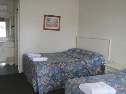 Coachman Hotel Motel - Tourism Gold Coast 2