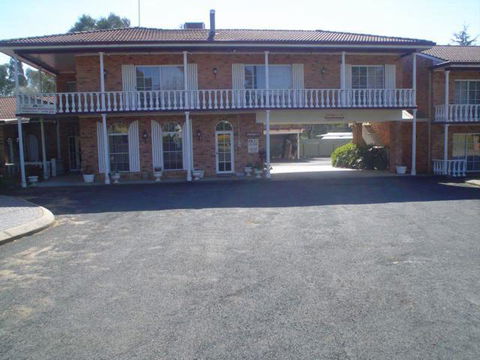 Coachmans Rest Motor Lodge - Tourism Gold Coast 3