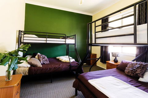 Coal D' Vine Cottage - Cessnock NSW - Gold Coast 2