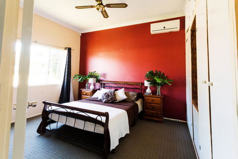 Coal D' Vine Cottage - Cessnock NSW - Gold Coast 1