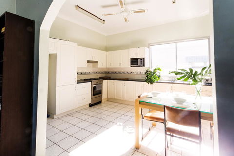 Coal D' Vine Cottage - Cessnock NSW - Gold Coast 0