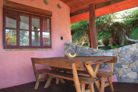 Cobhearthome - Tourism Gold Coast 3