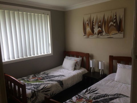 Cockatoo Corner - Armidale - Tourism Gold Coast 2