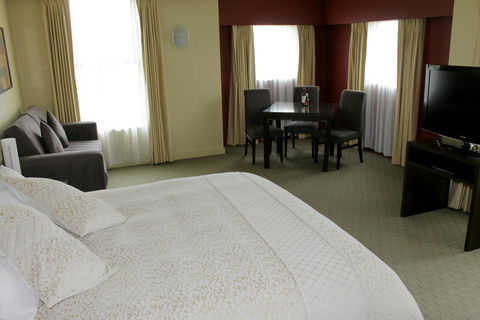 Comfort Inn & Suites City Views - Tourism Gold Coast 2