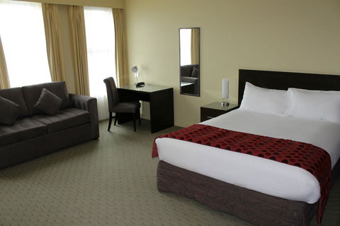 Comfort Inn & Suites City Views - Tourism Gold Coast 3