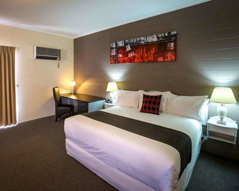Comfort Inn & Suites King Avenue - Tourism Gold Coast 1