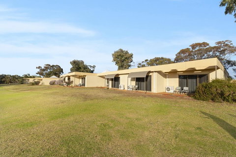 Comfort Inn & Suites Riverland - Tourism Gold Coast 3