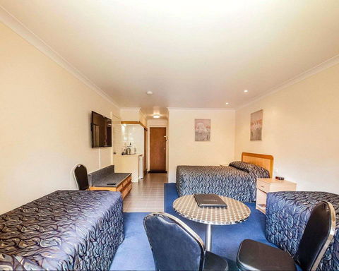 Comfort Inn Bay Of Isles - Tourism Gold Coast 3