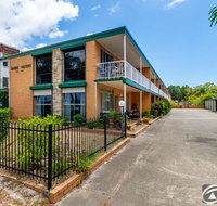 Comfy Ground Floor Unit opposite waterfront Welsby Pde Bongaree - Tourism Gold Coast
