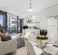 Complete Host SEE Apartments - Tourism Gold Coast