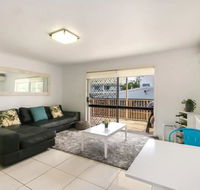 Contemporary 2 Bedroom Beachfront Apartment - Tourism Gold Coast