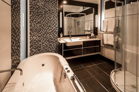 Corinda Contemporary - Tourism Gold Coast 3
