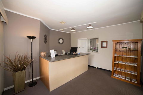 Country Gardens Motel - Tourism Gold Coast 3