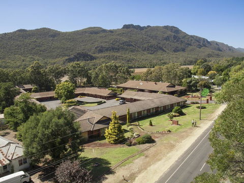 Country Plaza Halls Gap - Tourism Gold Coast 0