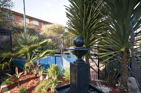 Country Plaza Motel - Tourism Gold Coast 2