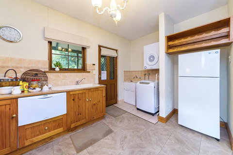 Country Pleasures Bed And Breakfast - Tourism Gold Coast 3