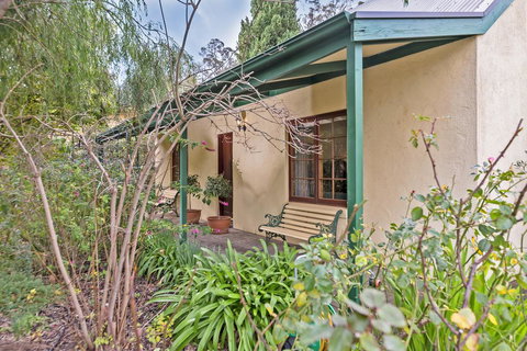 Country Pleasures Bed And Breakfast - Tourism Gold Coast 1