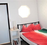 Cozy and cute comfort stay close to University Female only - Gold Coast