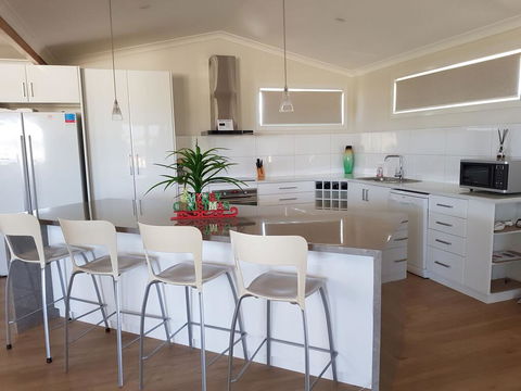 Cozzys Condo Luxury Beach House - Tourism Gold Coast 3