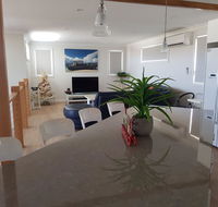 Cozzys Condo Luxury Beach House - Tourism Gold Coast