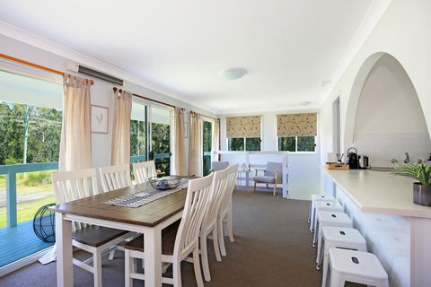 Curleys @ Culburra - Family & Pet Friendly - Tourism Gold Coast 0