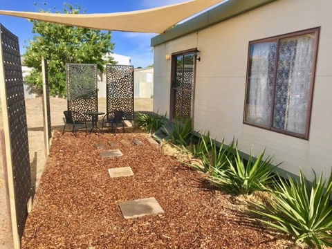 Cute Private Studio Flat With AIRCON! - Tourism Gold Coast 0