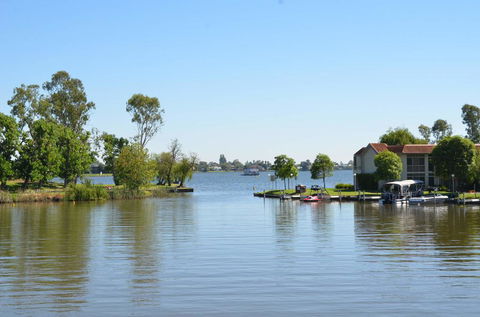 Cypress Townhouse 17 - Mulwala - Tourism Gold Coast 0