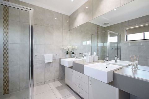 Cypress Townhouse 23 - Suite - Tourism Gold Coast 1