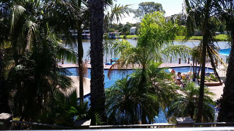Cypress Waterfront Spa Apartment - Tourism Gold Coast 0