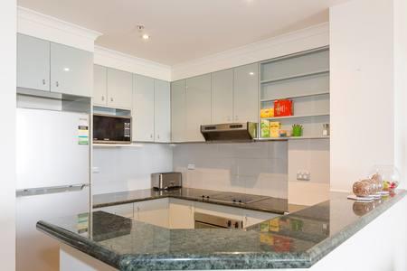 Darling Harbour Executive - Tourism Gold Coast 3