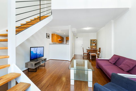 Darlinghurst Fully Self Contained Modern 1 Bed Apartment (POP) - Tourism Gold Coast 0