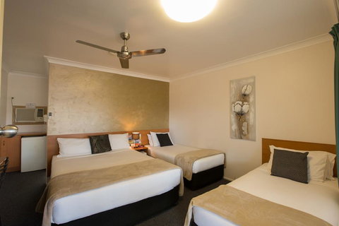 David Motor Inn - Tourism Gold Coast 2