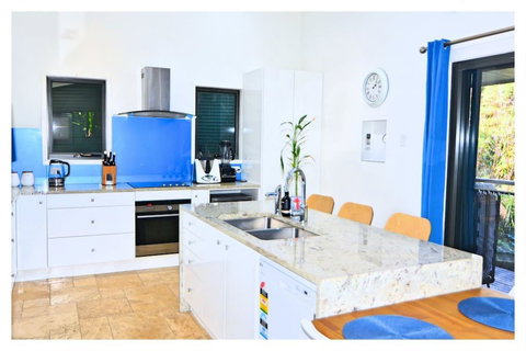 De Zen - Aussie World Holiday Group Venue - Tourism Gold Coast 3