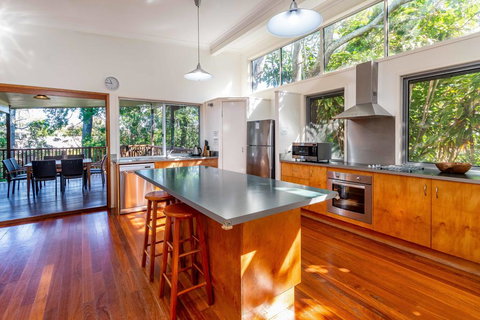 Decked Out For A Fantastic Holiday - Winnett St, Woorim (Upstairs Only) - Gold Coast 2