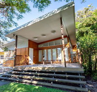 Decked out for a Fantastic Holiday - Winnett St Woorim Upstairs only - Tourism Gold Coast