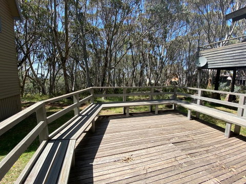 Deep Powder - Tourism Gold Coast 1