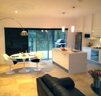 Deja Vu Estate - Tourism Gold Coast