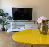 Delicate and Cozy Bedroom in Bentleigh East - Gold Coast