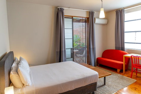 Dive Hotel - Tourism Gold Coast 1