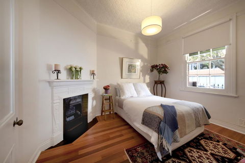 Divine Early-Sydney Home - The Rocks - Tourism Gold Coast 1