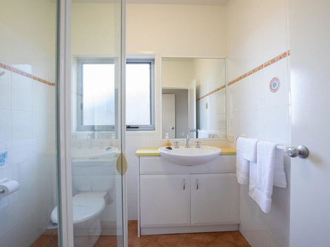 Dolphins Den - Panoramic Views - Tourism Gold Coast 2