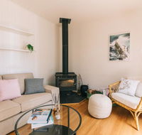 DOVESTONES BY THE SEA - INVERLOCH - Tourism Gold Coast