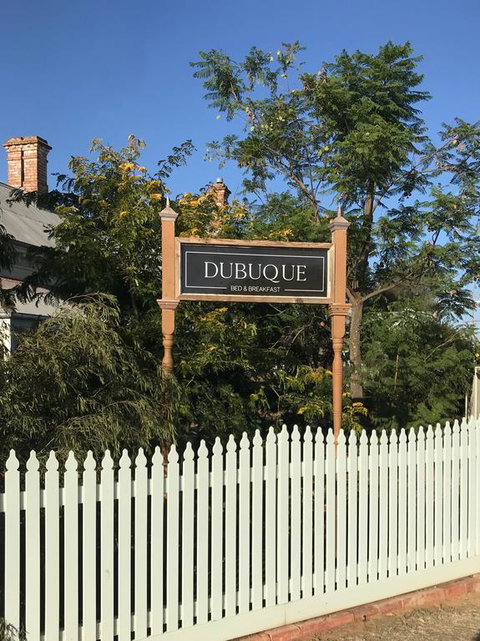 Dubuque Bed And Breakfast - Gold Coast 3