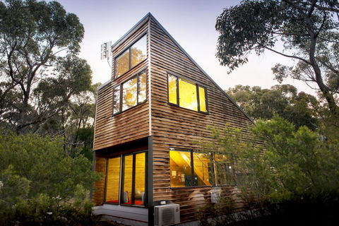 DULC Cabins - Tourism Gold Coast 0