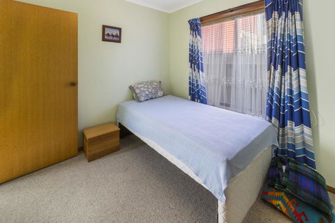 Eagle Point Getaway - Waterfront Serenity! - Tourism Gold Coast 1