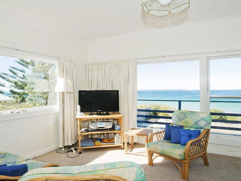 Eden On The Beach - Beachside Getaway - Tourism Gold Coast 1