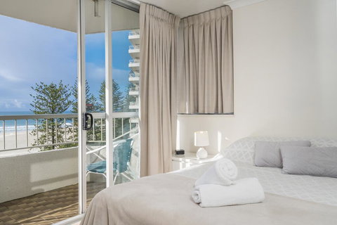 Eden Tower Apartments - Tourism Gold Coast 3